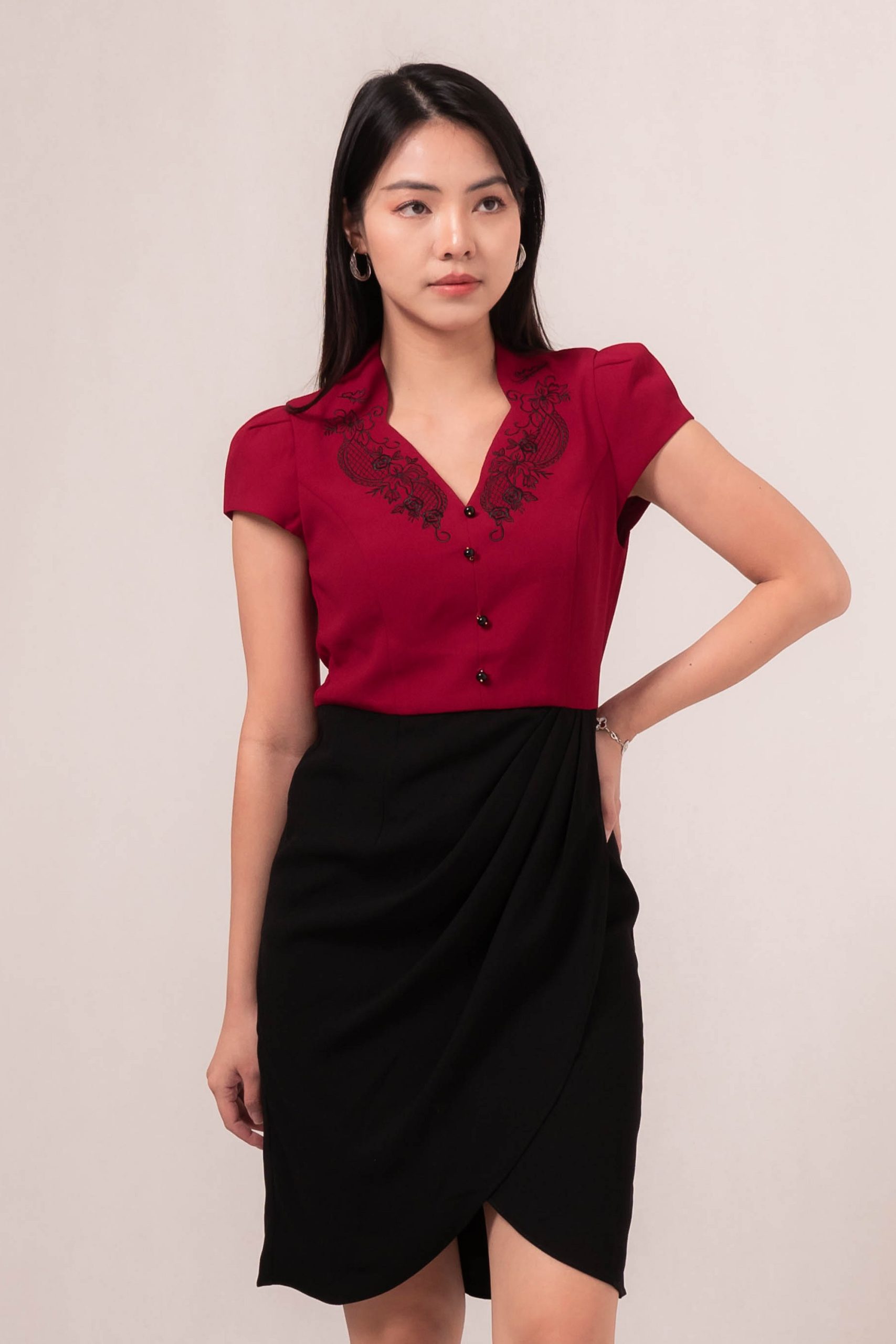 Laquitta Twisted Crop Top 522099